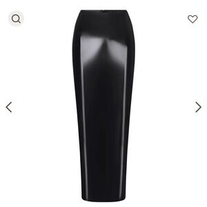 SKIMS VINYL SKIRT
